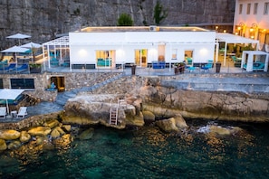 Exterior - My Exclusive Italy - Beachfront Villa Sorrento & private sea access (Sorrento)