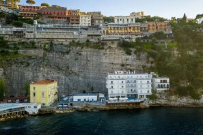 Unclassified image, 3 of 86, button - My Exclusive Italy - Beachfront Villa Sorrento & private sea access (Sorrento)