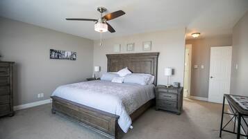 4 Schlafzimmer, Bügeleisen/Bügelbrett, kostenloses WLAN, Bettwäsche