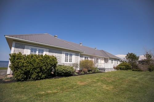 Sea escape ocean front paradise