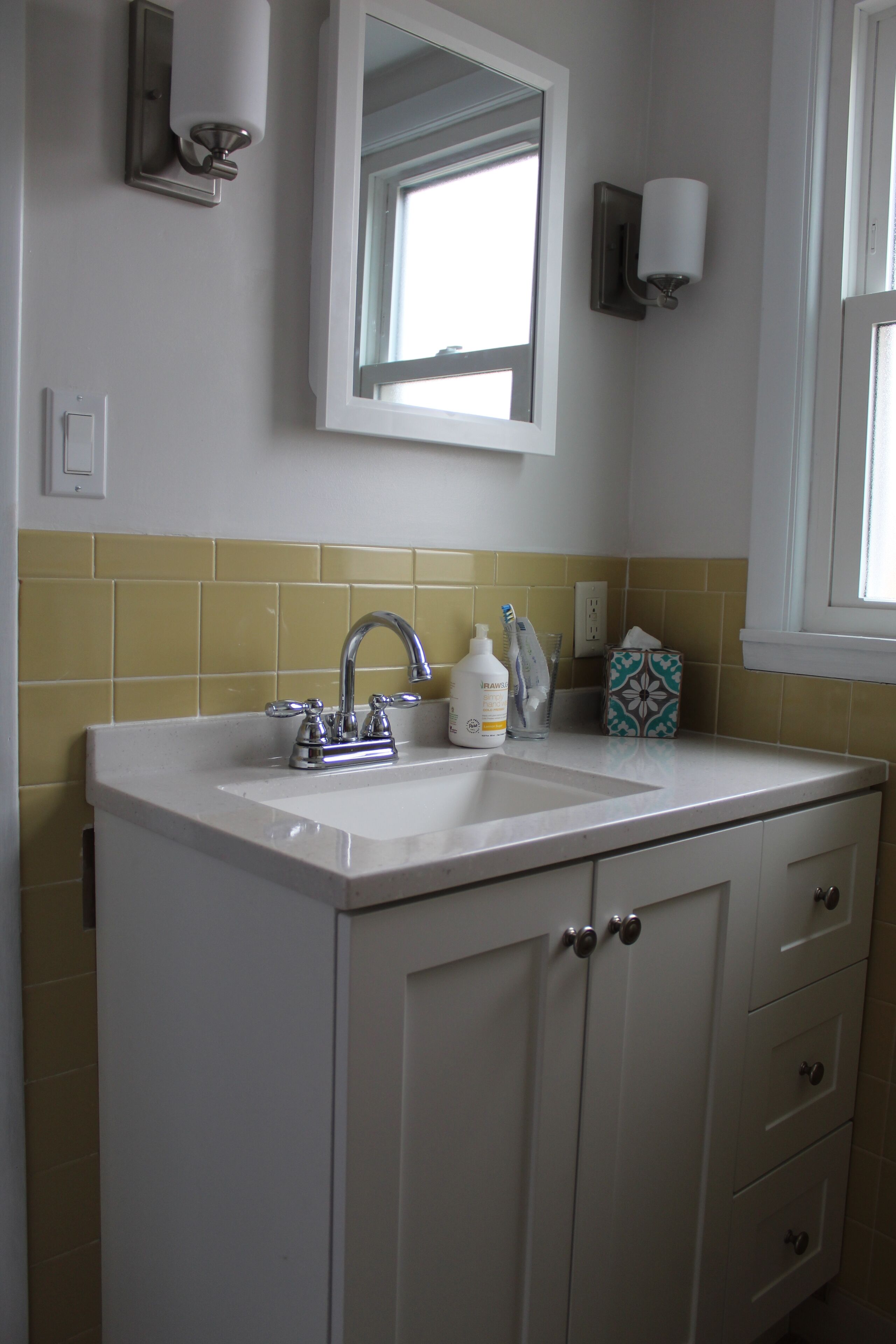 Recently Updated and short walk to downtown Charlevoix shops and restaurants!