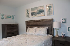 4 bedrooms, travel crib, free WiFi, bed sheets