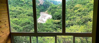 Canyon Casa: Direct Riverfront :20 Minutes to the SJO Airport !