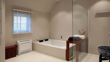 Bathtub, free toiletries, hair dryer, bathrobes