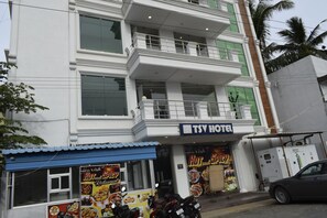 Exterior - TSV Hotel (Bahur)