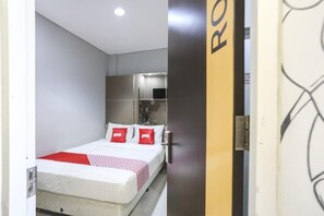 Room - OYO 90056 Wisma Kebon Kacang 9 (Jakarta)