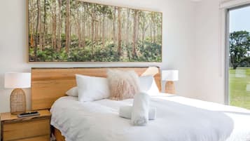 3 chambres, fer et planche à repasser, Wi-Fi, draps fournis