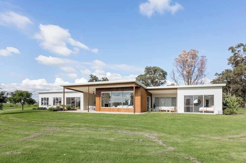 Busselton Hithergreen Luxe Farm Stay near Beaches