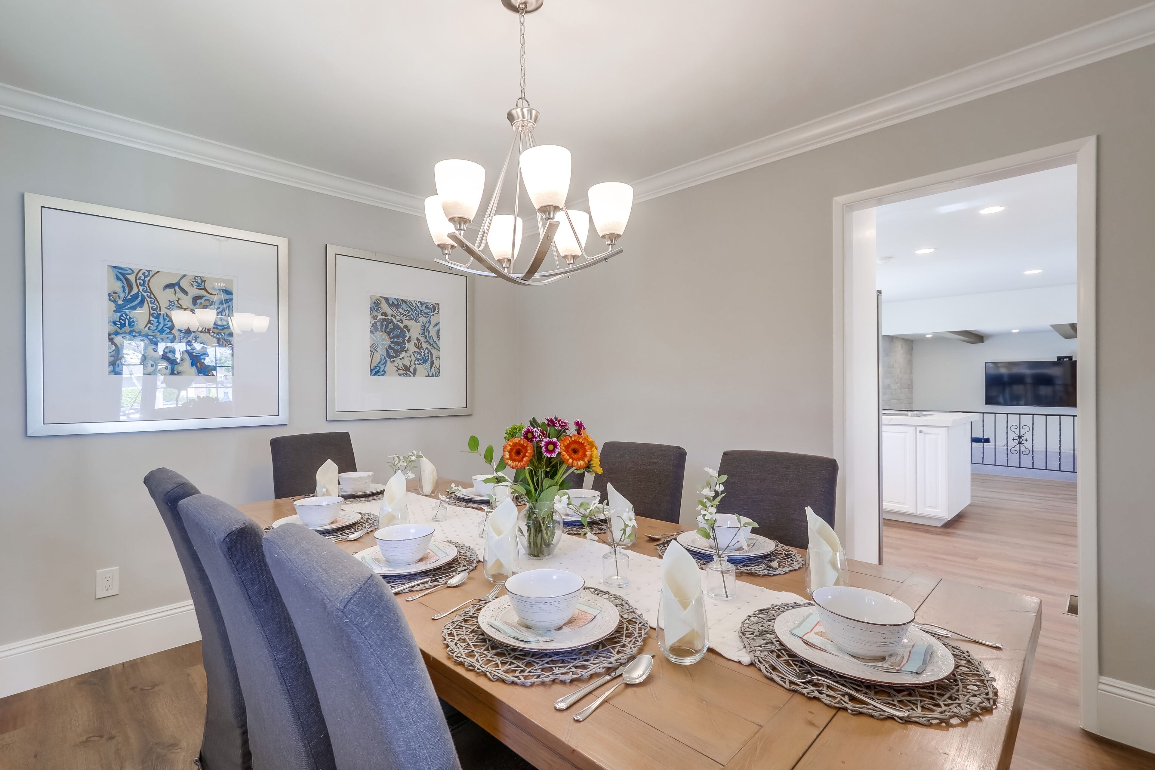 Gorgeous Upgraded 5 Bedroom & 3 Bath Home with pool