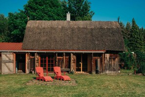 Unclassified image, 3 of 33, button