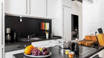 Fridge, microwave, oven, dishwasher