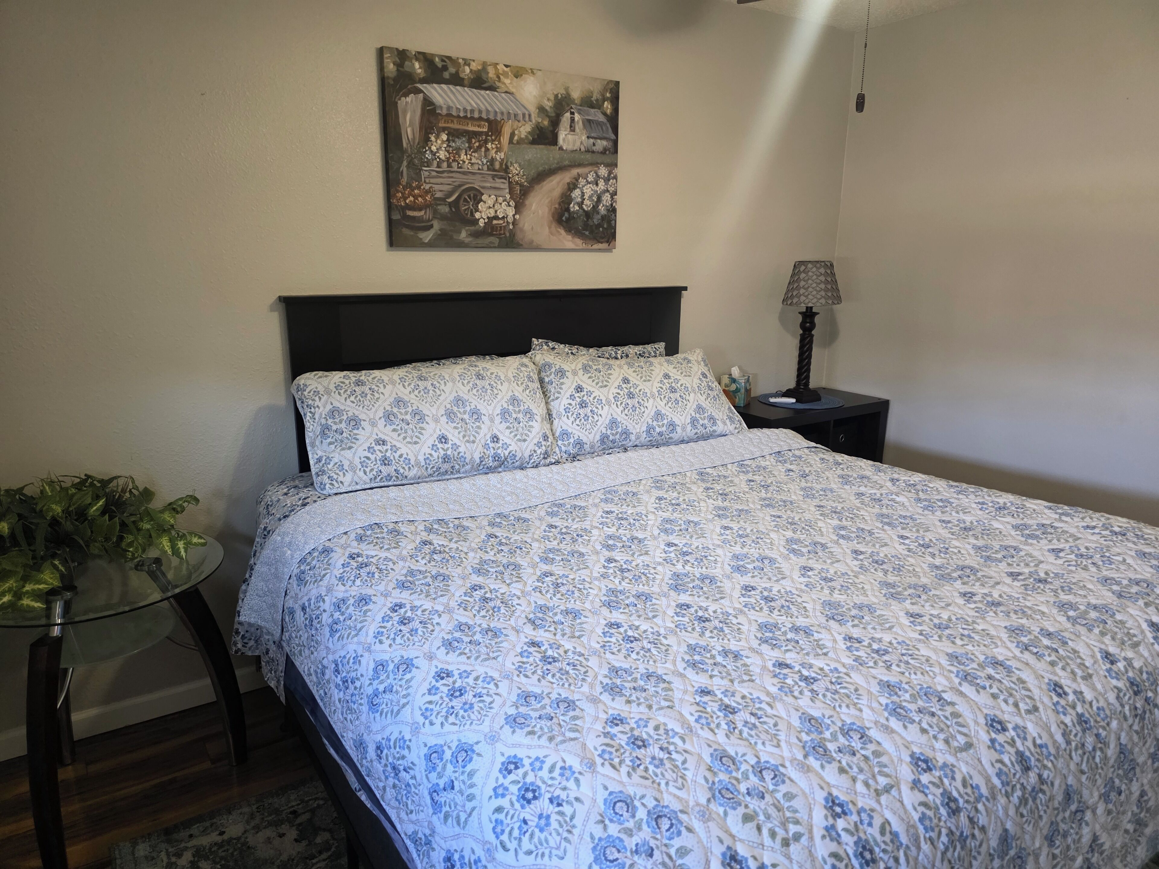 2 室のベッドルーム、アイロン / アイロン台、WiFi、ベッドシーツ