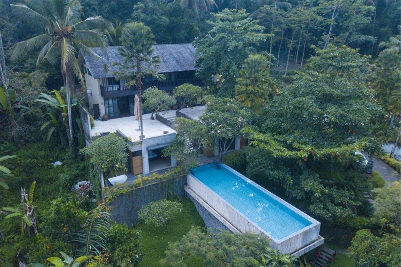 Kolam renang terbuka 