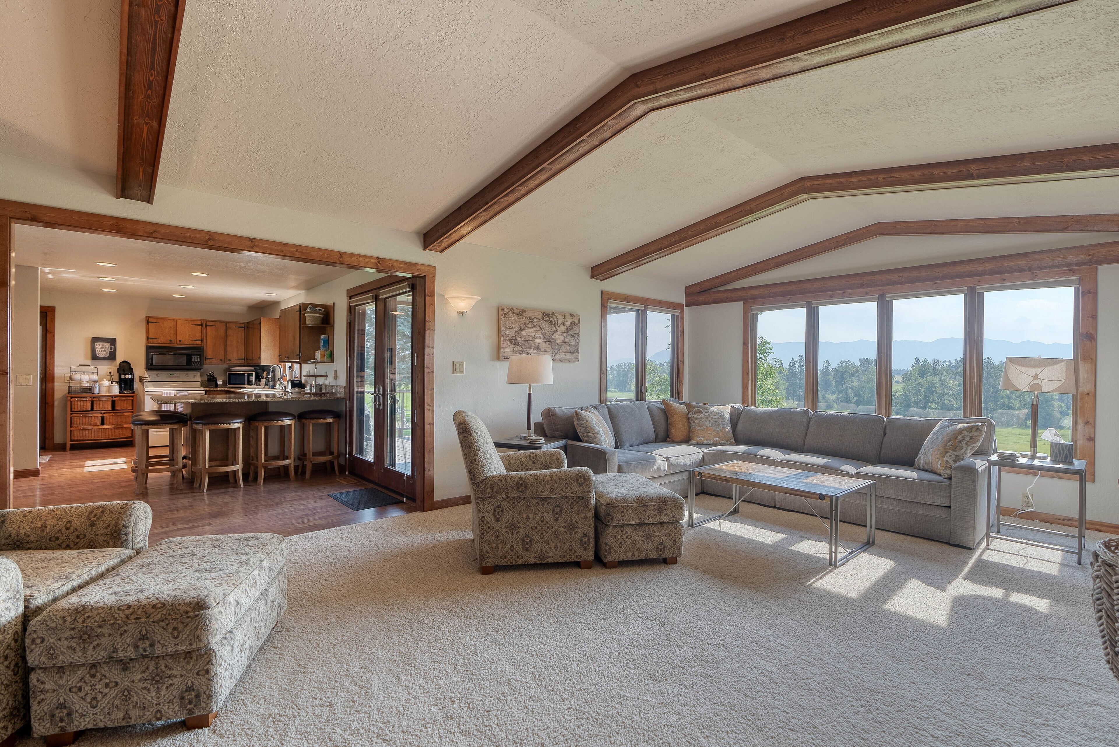 Smart TV, fireplace, offices