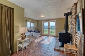 4 Schlafzimmer, Schreibtisch, WLAN, Bettwäsche