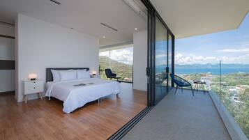 4 bedrooms, minibar, individually decorated, individually furnished