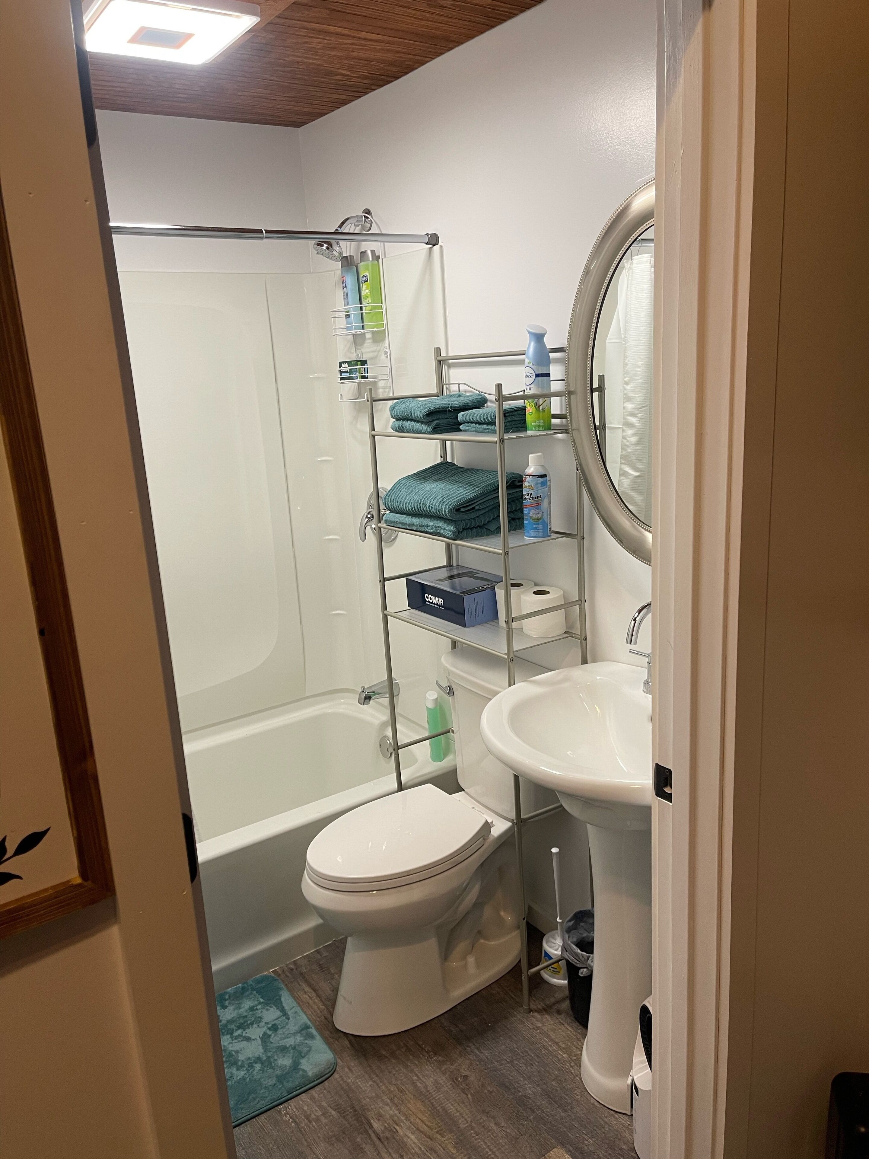 5 star Luxury tiny house,POOL, SuperHost, Event stage,2 acres,pet n horse corral