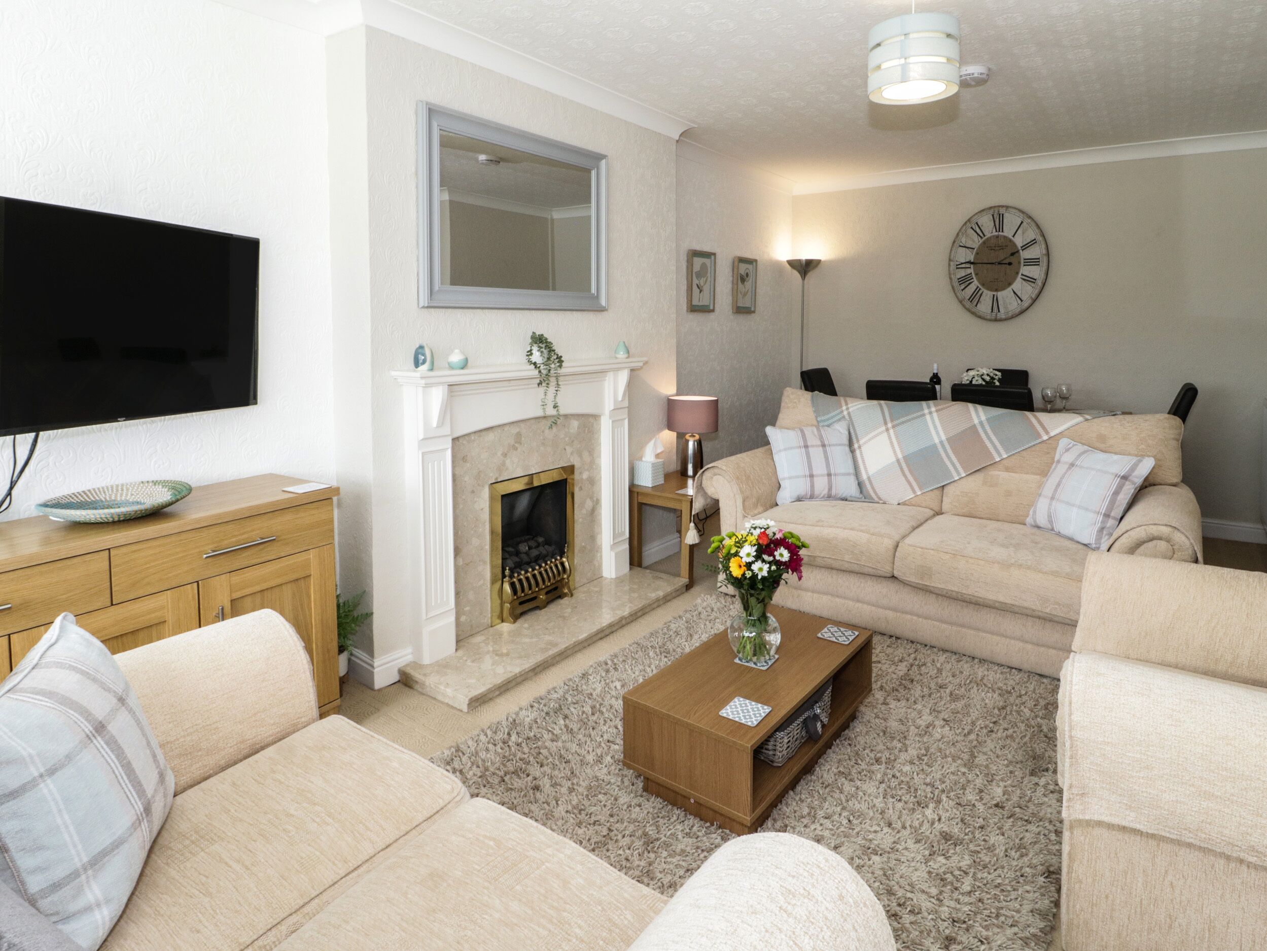BRYN HAFOD, pet friendly, with a garden in Deganwy