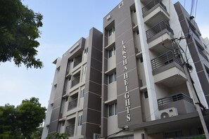 Front of property - Viswa Residency by Azalea (Madurai)