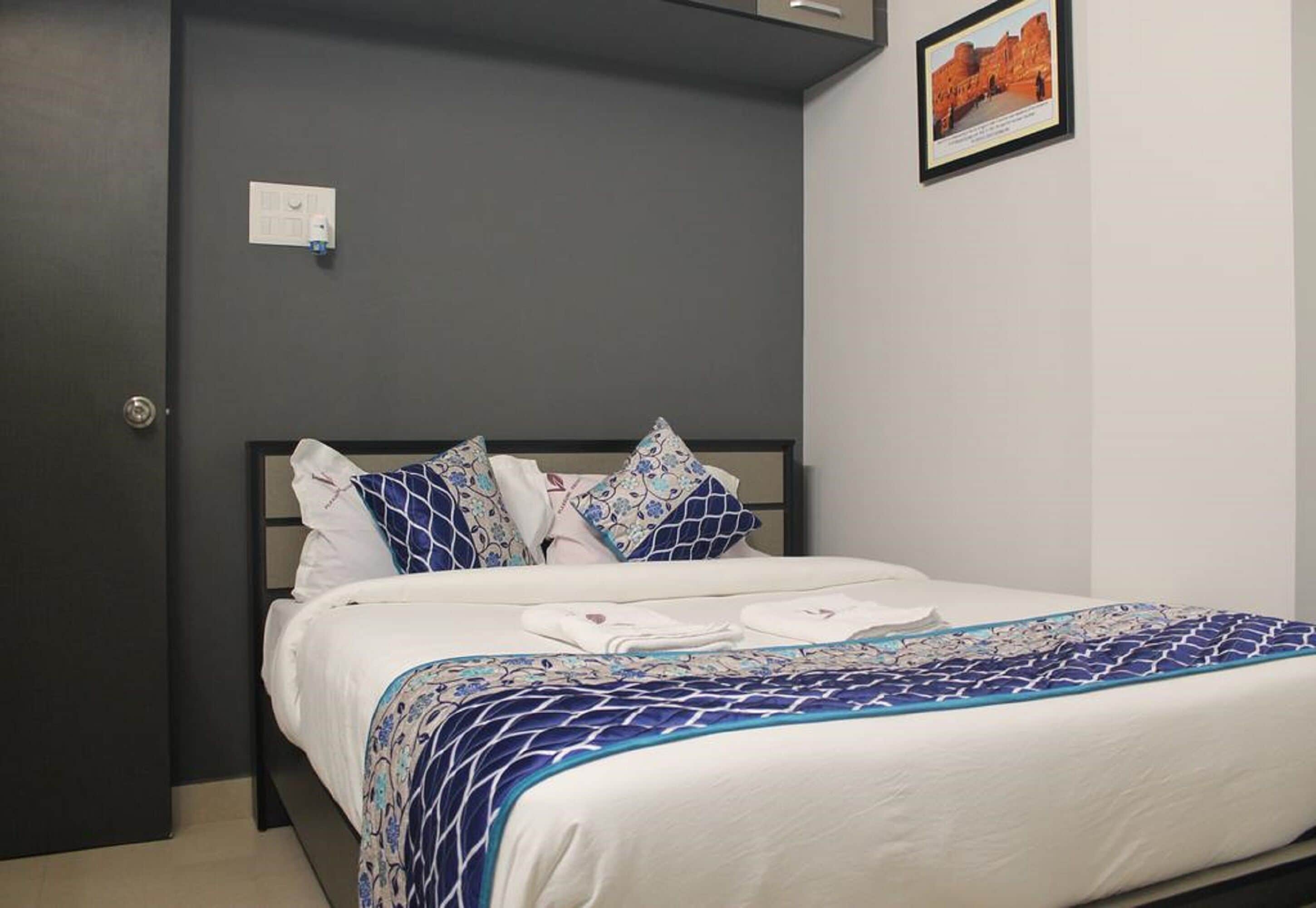 Deluxe Double Room | Egyptian cotton sheets, premium bedding, desk, laptop workspace