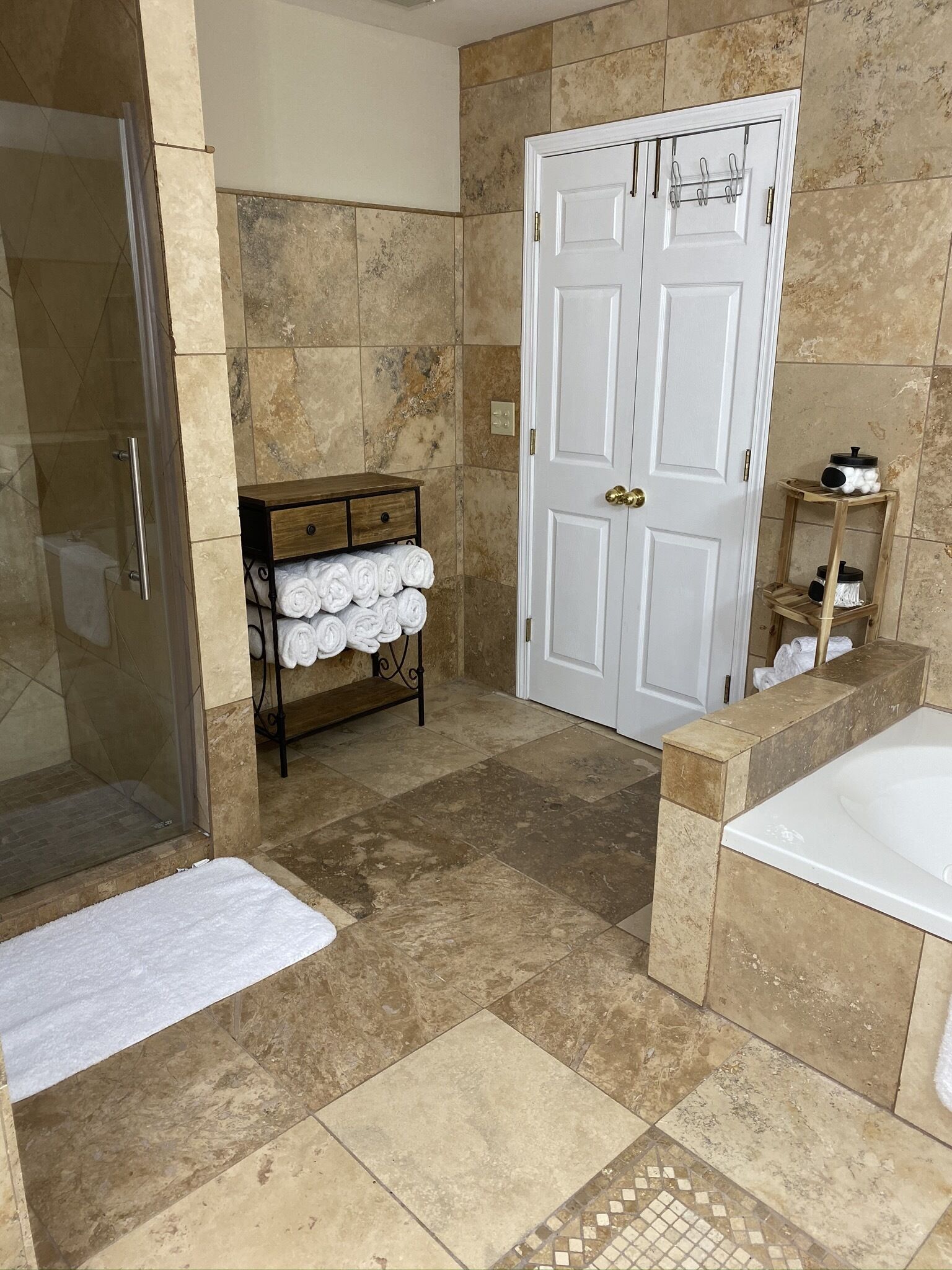 Cozy Luxaury House in cul-de-sac<br>