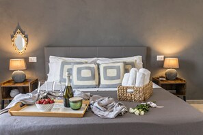 4 slaapkamers, een strijkplank/strijkijzer, gratis wifi, beddengoed