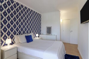 1 habitación, tabla de planchar con plancha, wifi gratis y ropa de cama 