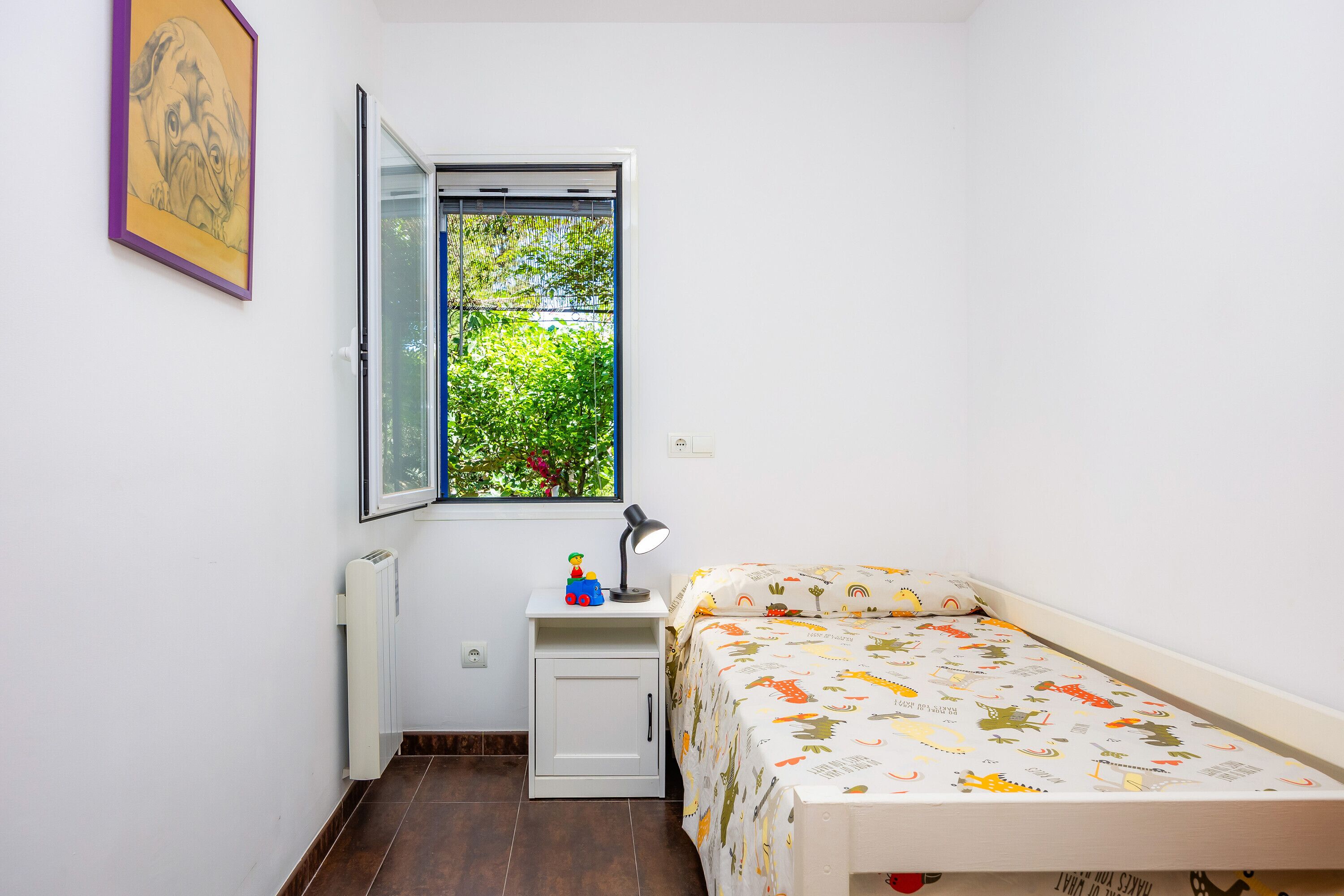 2 makuuhuonetta, silitysrauta/-lauta, ilmainen Wi-Fi, vuodevaatteet