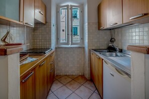Refrigerador, microondas y horno 