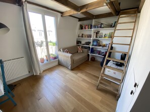 Téléviseur, bureau