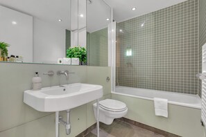 Appartement Tradition, 1 lit double, non-fumeur, coin cuisine | Salle de bain