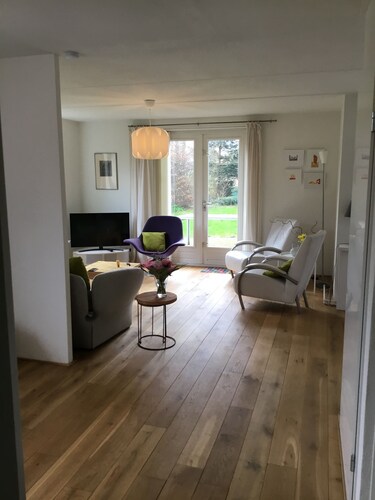 Lovely holiday home with large, private garden