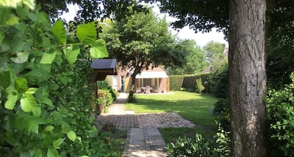 Lovely holiday home with large, private garden
