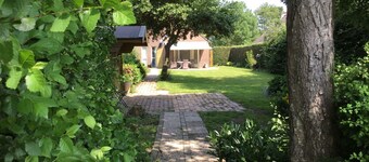Lovely holiday home with large, private garden