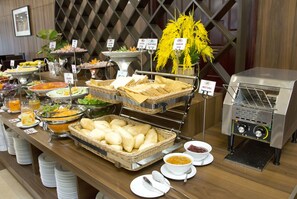 Ilmainen päivittäinen buffetaamiainen 