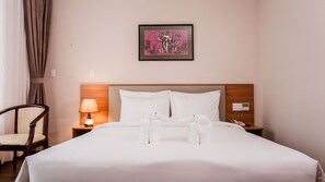 Superior Room | Premium bedding, down comforters, memory foam beds, minibar