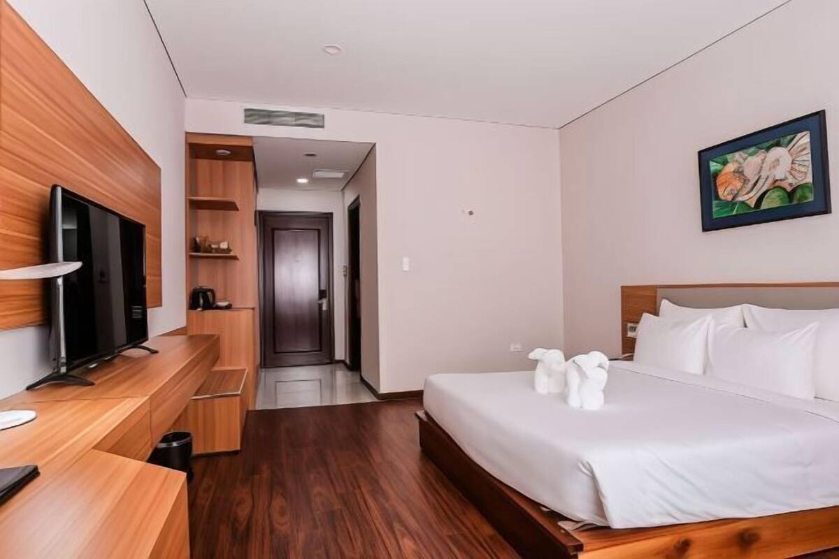 Premium bedding, down comforters, memory foam beds, minibar