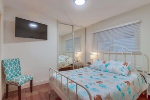 2 bedrooms, iron/ironing board, free WiFi, bed sheets