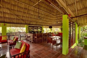 Bar (en el alojamiento)
