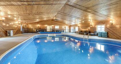 Featured on TV! Epic Indoor Pool • Sleeps 24