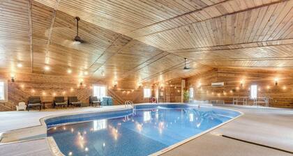 Featured on TV! Epic Indoor Pool • Sleeps 24