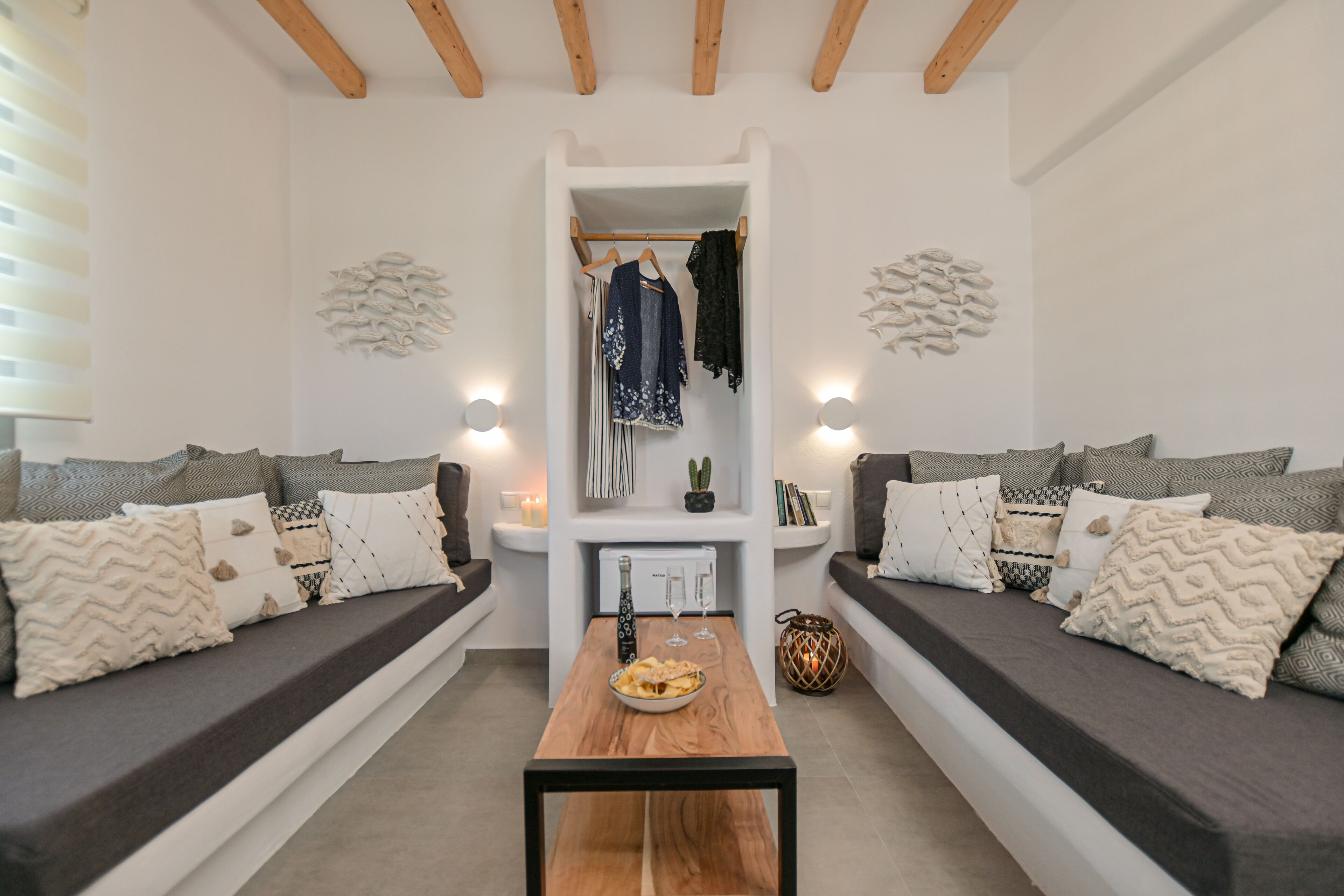 Superior Suite with Pool View and Private Hot Tub | Coin séjour