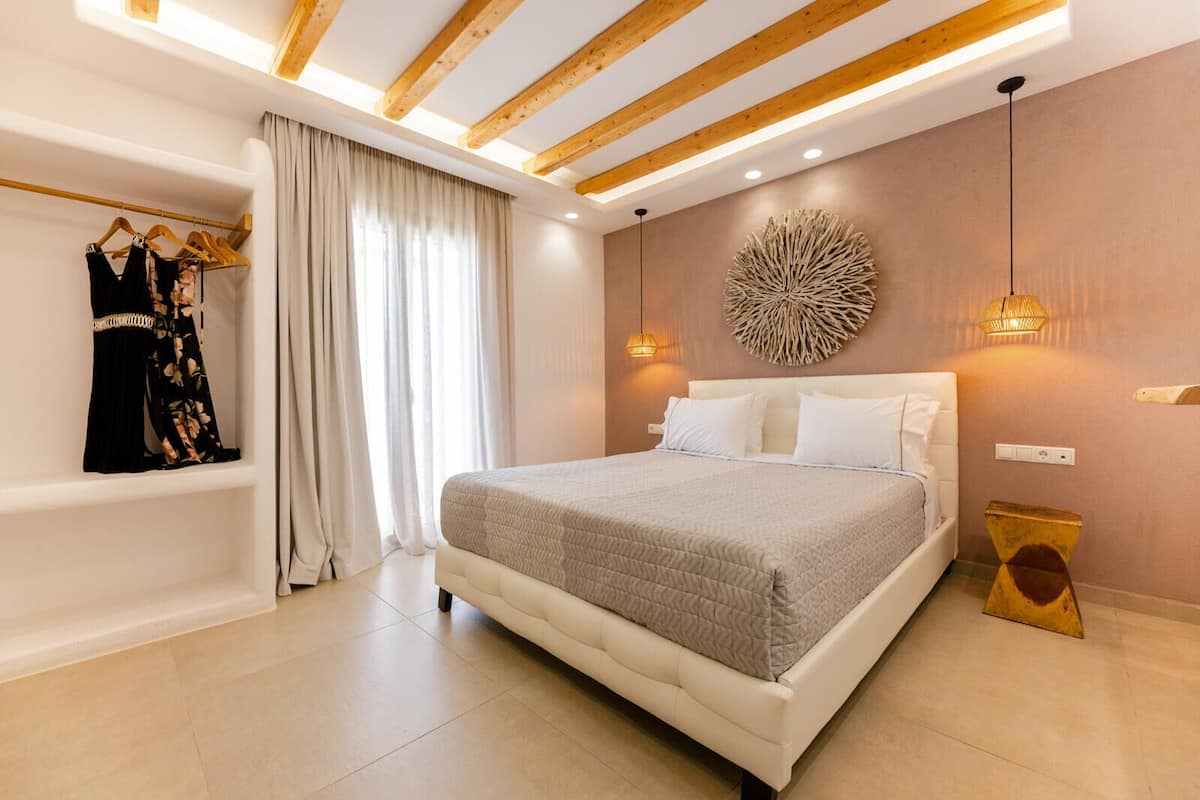 Premium Suite with Sea View & Private Hot tub | 1 sovrum, sängtillbehör av högsta kvalitet och memory foam-madrasser
