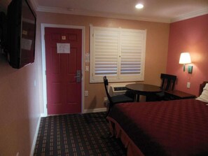 Room - Sealamp Inn (Seaside)