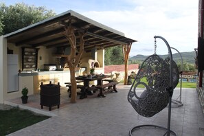 Family House | BBQ/picnic area - Villa Dolla Paradise by GHH (Minoa Pediada)