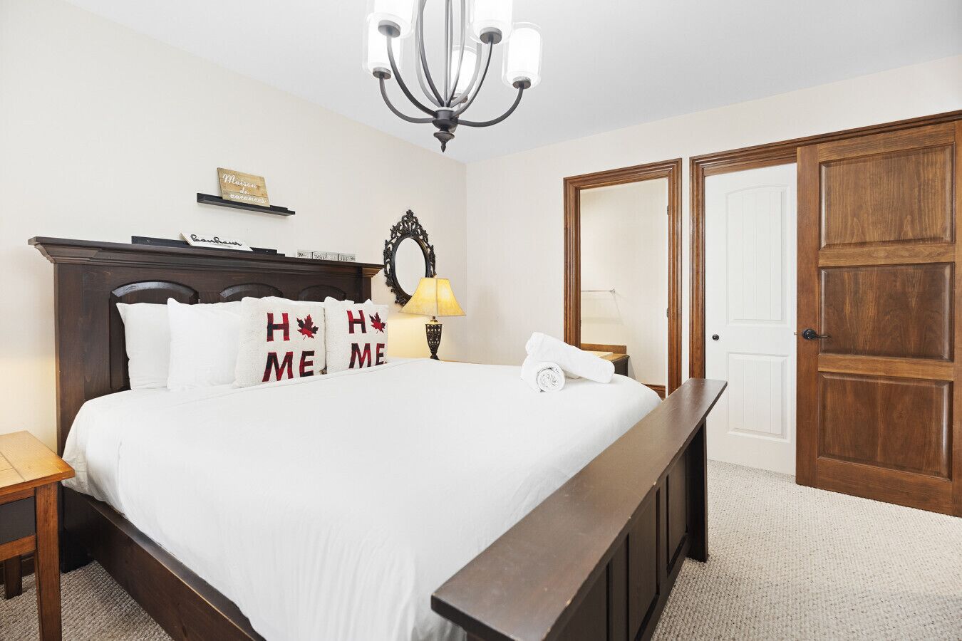 3 chambres, fer et planche à repasser, Wi-Fi gratuit, draps fournis