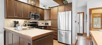 Townhouse on the Golf La Bête -10min to Tremblant