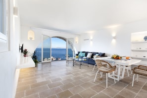 Apartment, 1 Schlafzimmer, Raucher, Terrasse | Wohnbereich | Flachbildfernseher