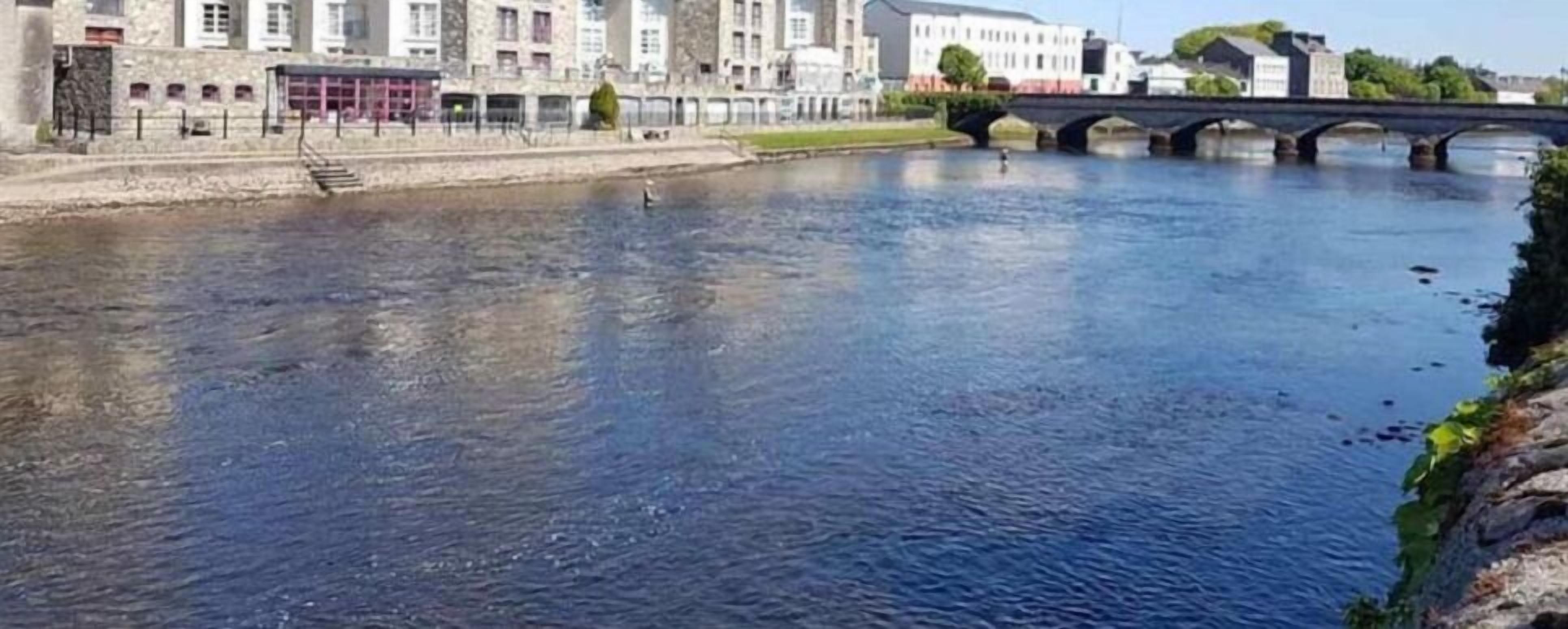 Ballina Apartment, Views of River Moy, Central Location