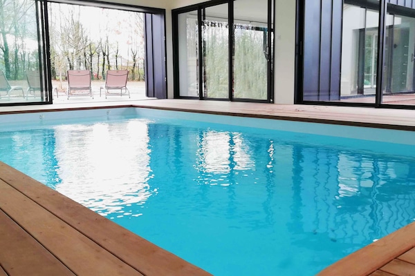 Piscine intérieure